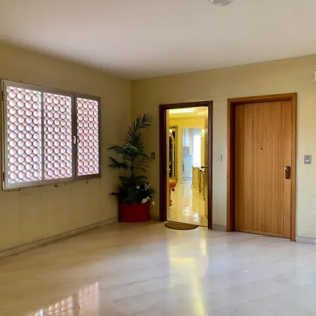 Angelita - 300m Dalla Con Parcheggio Vallecrosia