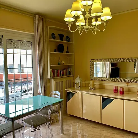 Apartment Angelita - 300m Dalla Con Parcheggio